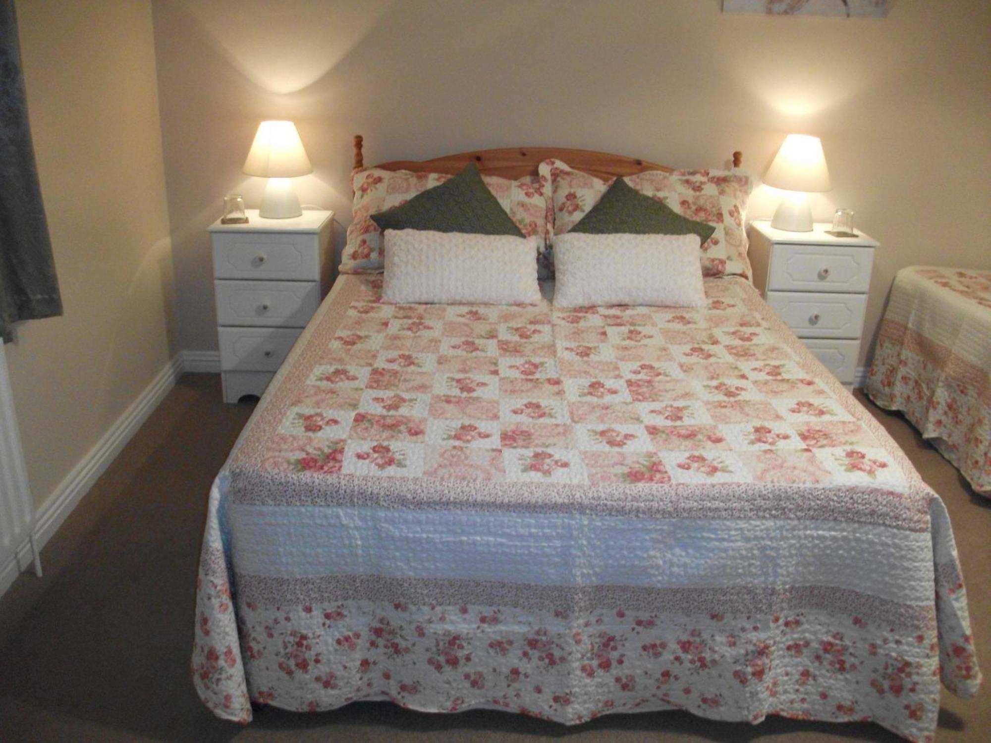 Rocksberry Bed & Breakfast Castlebar Extérieur photo