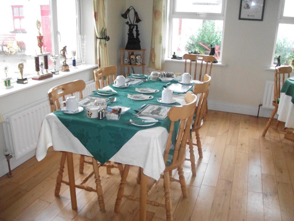 Rocksberry Bed & Breakfast Castlebar Extérieur photo